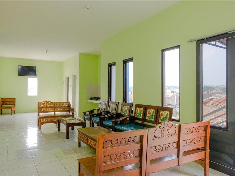 Spot On 2081 Sriwijaya Family Residence Lawang Exterior photo